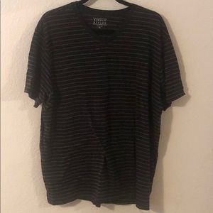 Short sleeve v-neck shirt